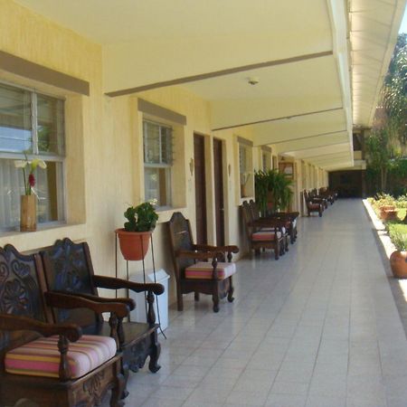 Hotel Y Centro De Convenciones Jardines Del Lago Panajachel Exterior foto